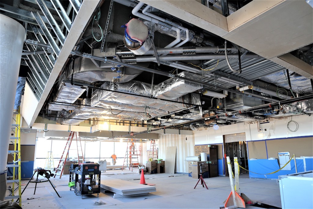 ceiling ductwork